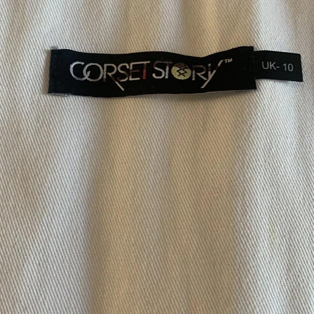 Corset Story new wtag